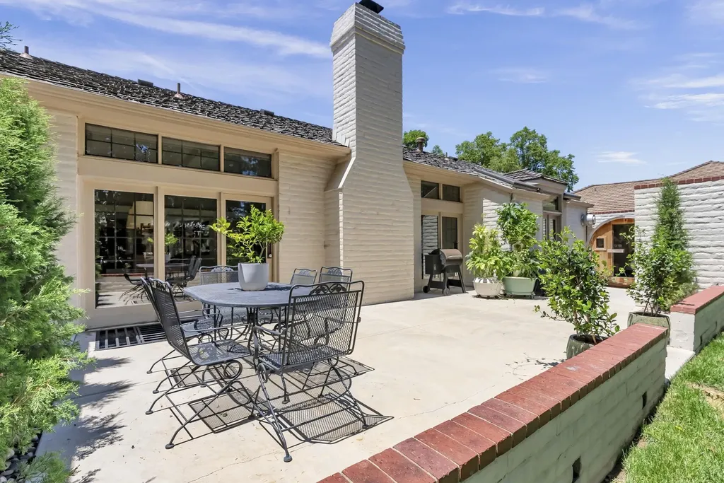 1440 N Gatewood Wichita KS 67206