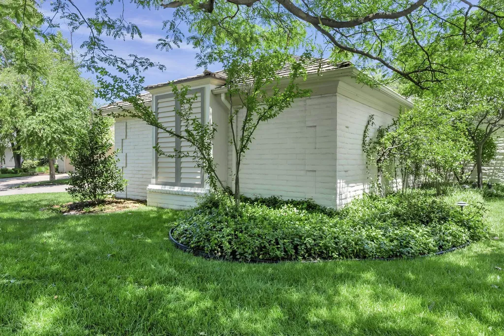 1440 N Gatewood Wichita KS 67206