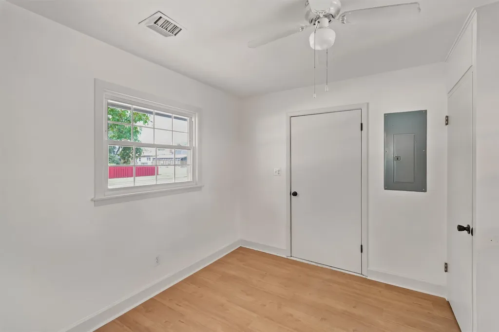 6102 E Jacqueline Wichita KS 67208
