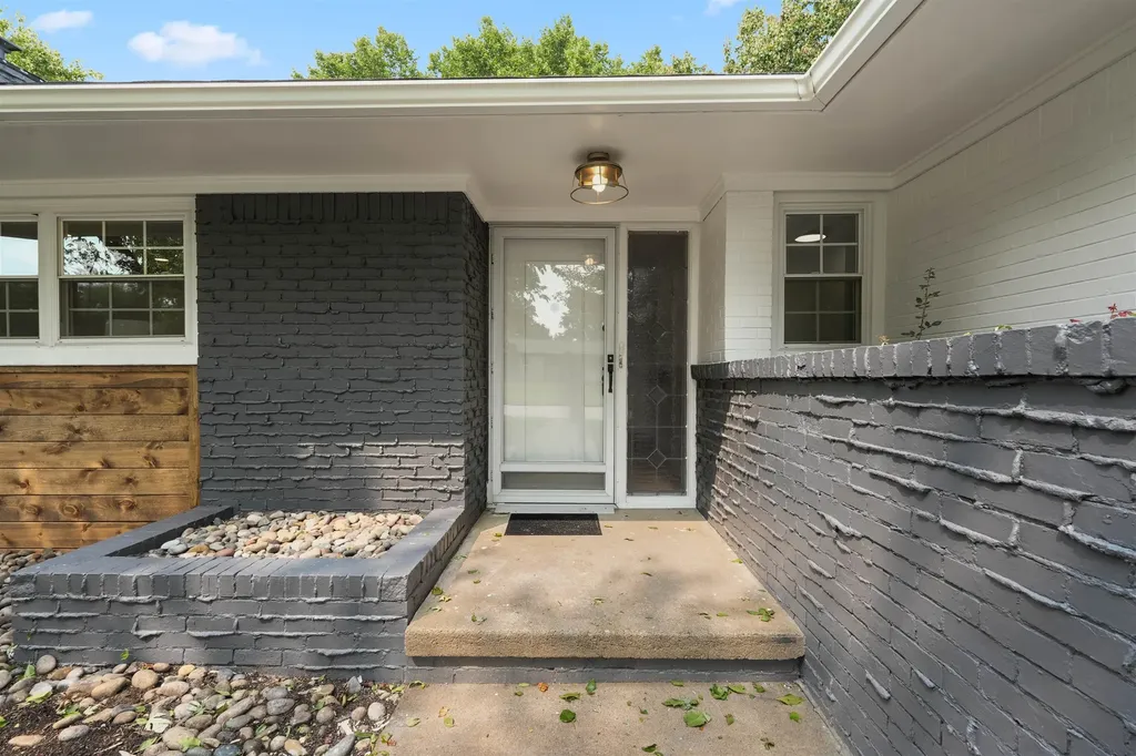 6102 E Jacqueline Wichita KS 67208