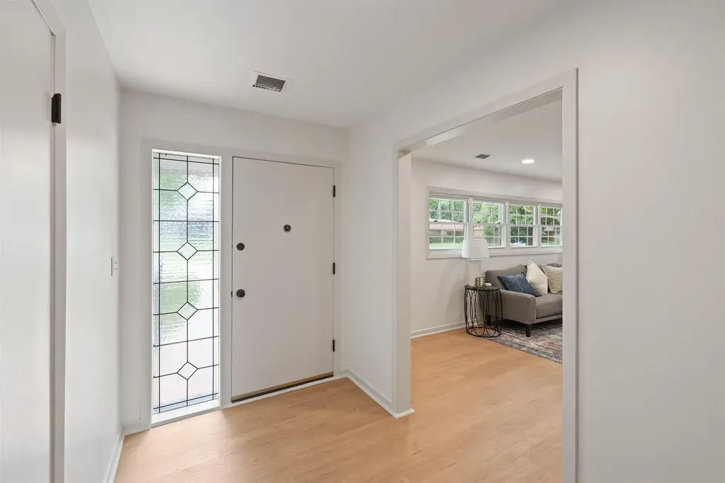 6102 E Jacqueline Wichita KS 67208