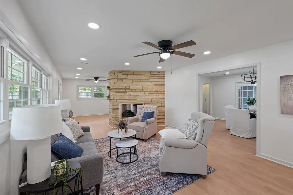 6102 E Jacqueline Wichita KS 67208
