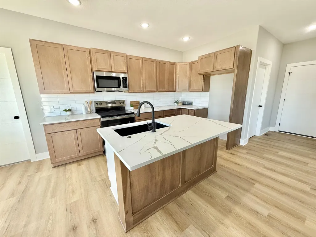 5468 N Toben Drive Bel Aire KS 67226