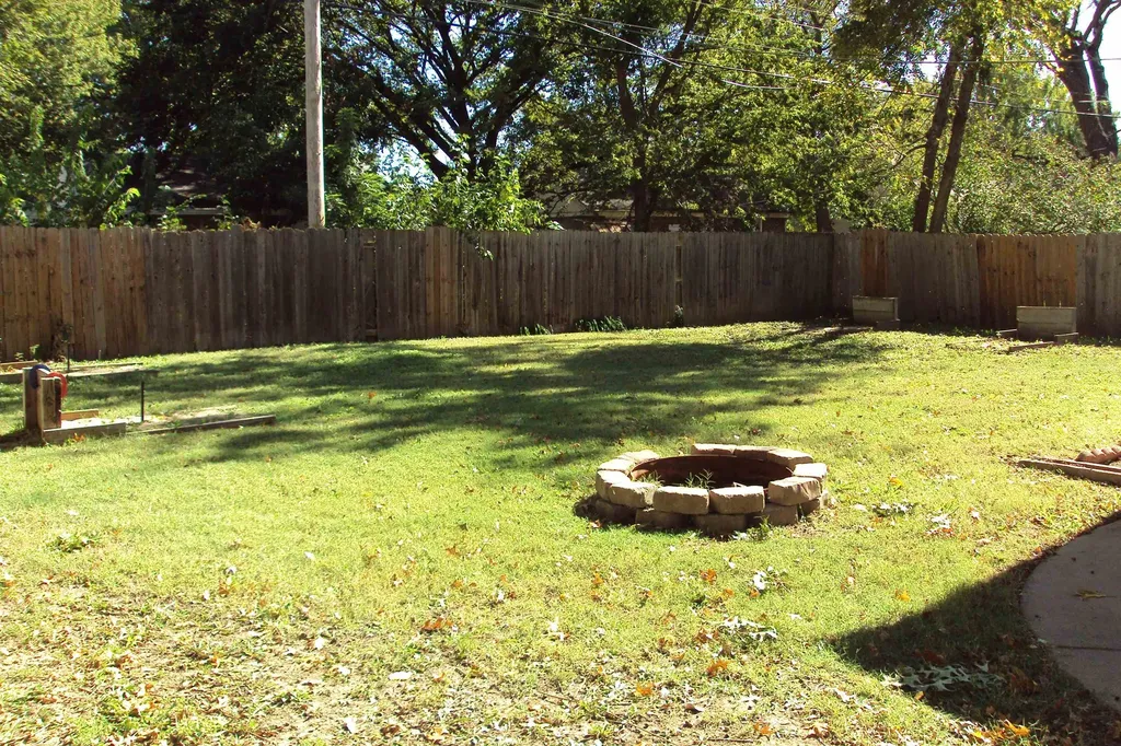 1938 S Bleckley Drive Wichita KS 67218