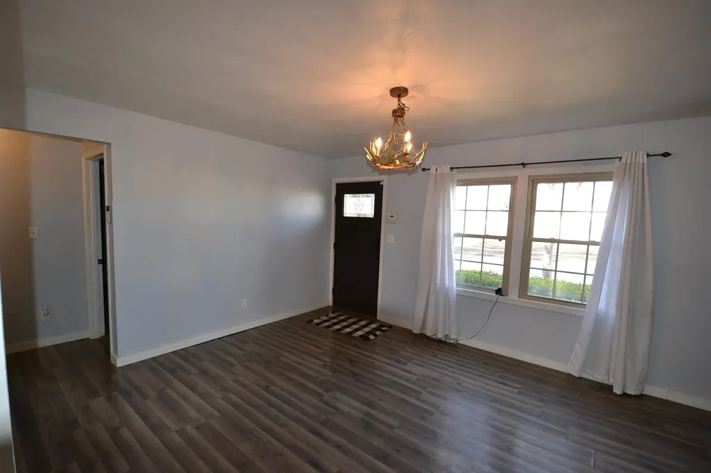 1938 S Bleckley Drive Wichita KS 67218