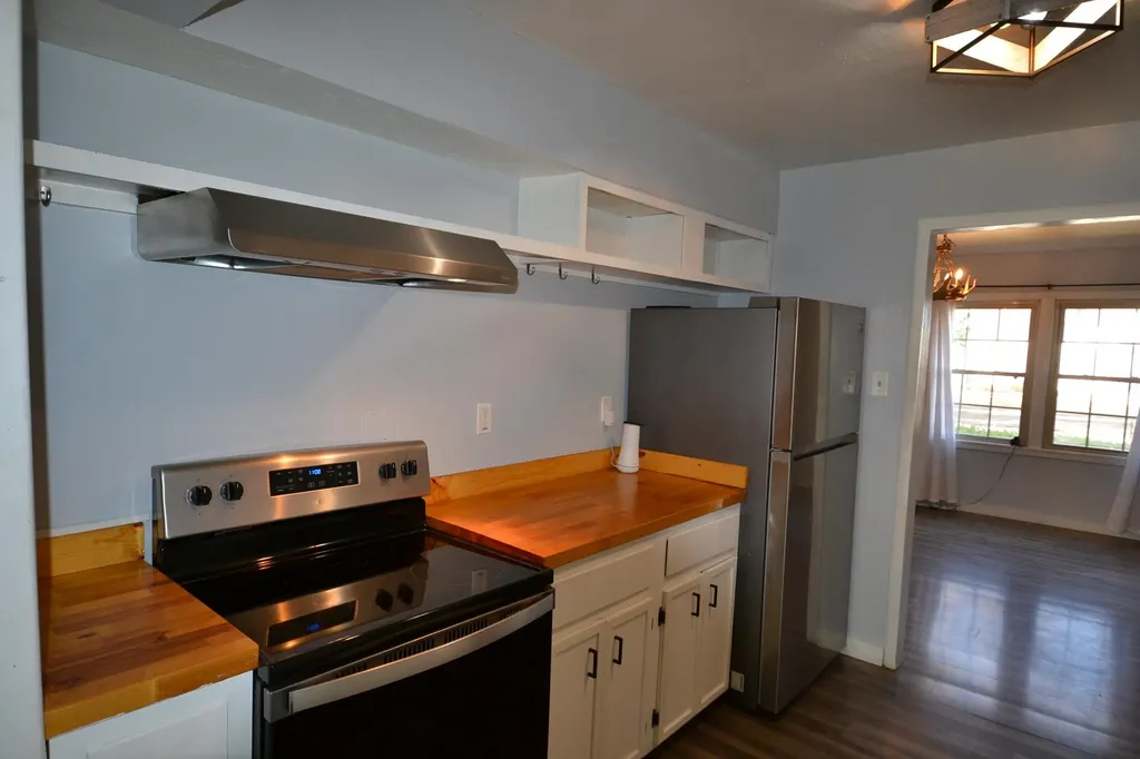 1938 S Bleckley Drive Wichita KS 67218