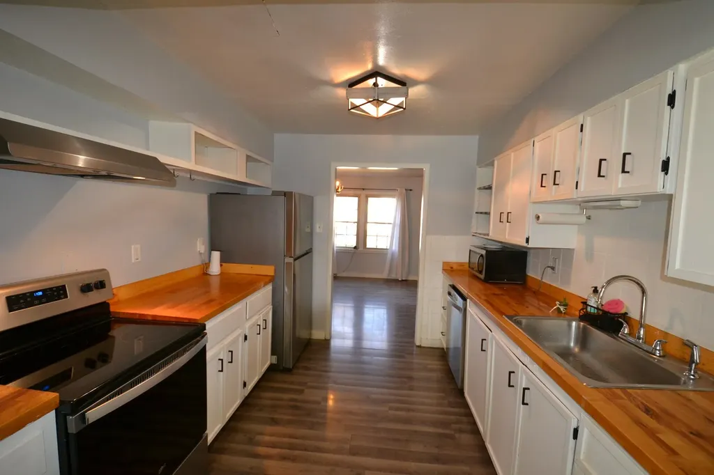 1938 S Bleckley Drive Wichita KS 67218
