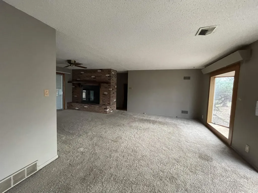 1703 N C Street Wellington KS 67152