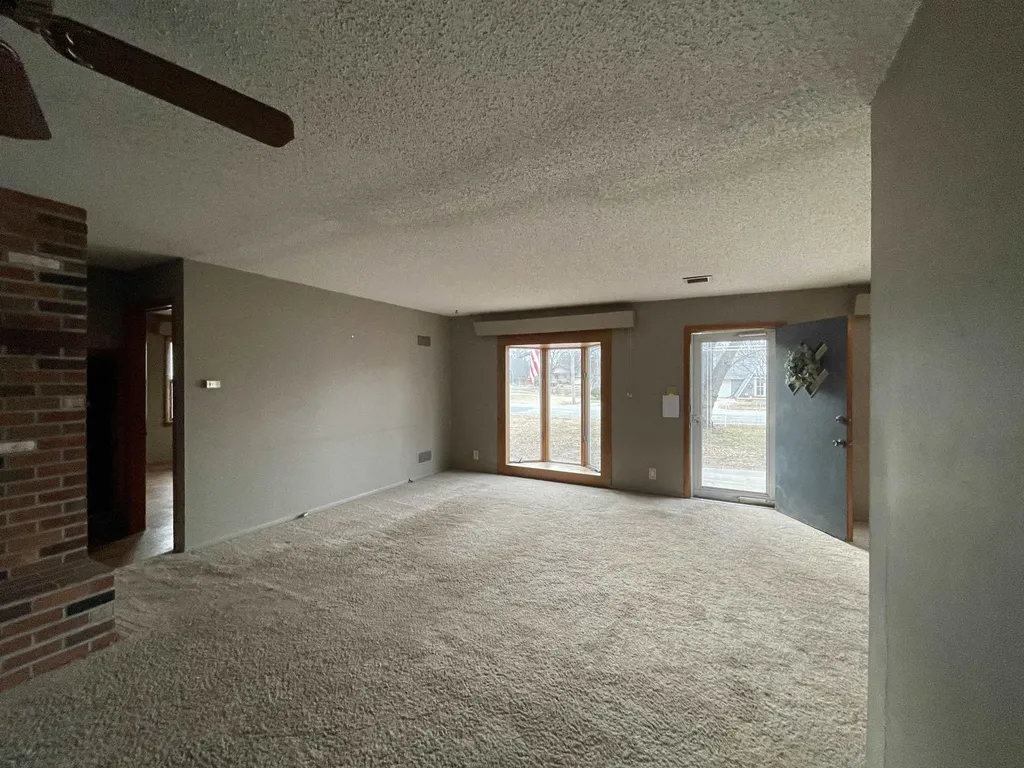 1703 N C Street Wellington KS 67152