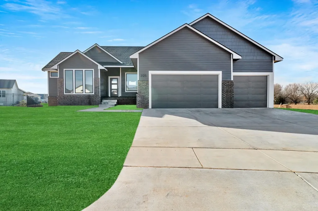 3125 Pine Grove Circle Wichita KS 67205