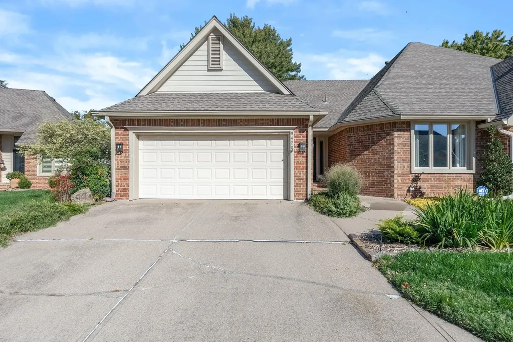 9420 E Bent Tree Circle Wichita KS 67226