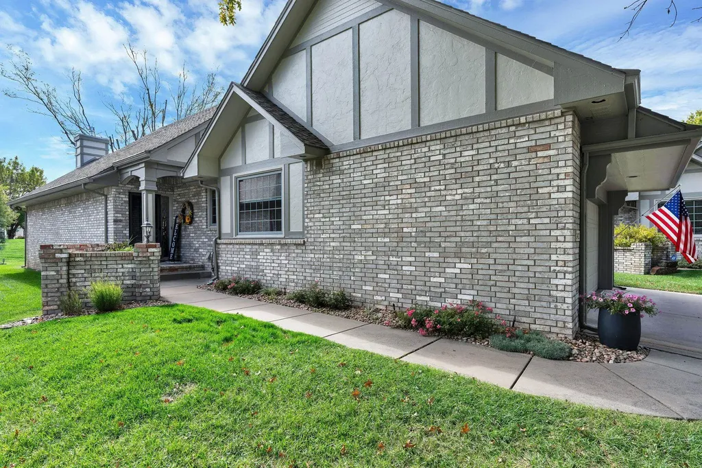 2423 N Morning Dew Street Wichita KS 67205