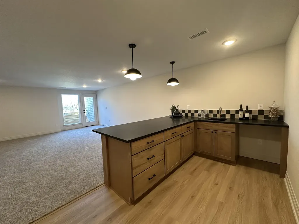 4305 N Sunny Lane Wichita KS 67205