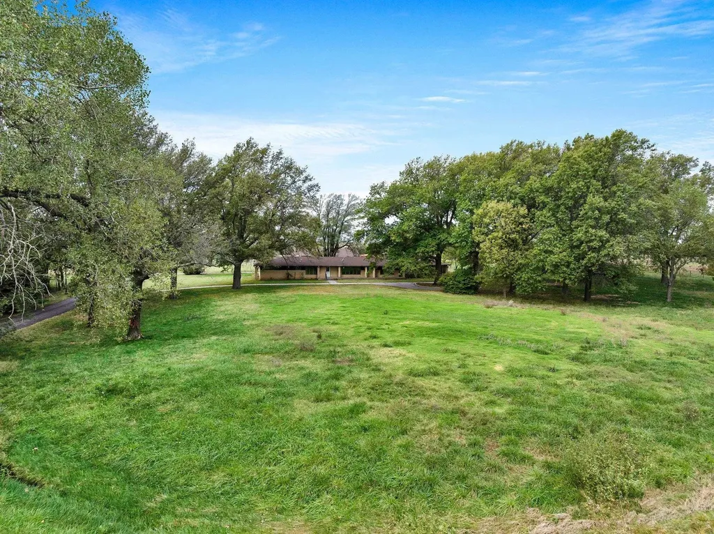 5301 N Hydraulic - Tract 4 Park City KS 67219
