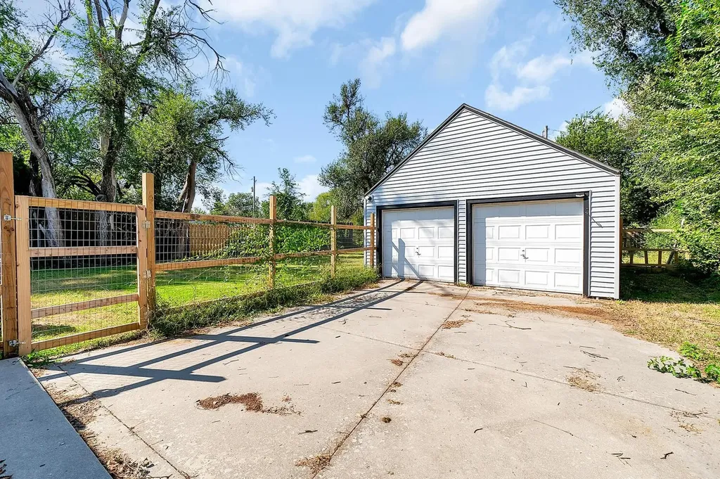 757 N Dougherty Avenue Wichita KS 67212