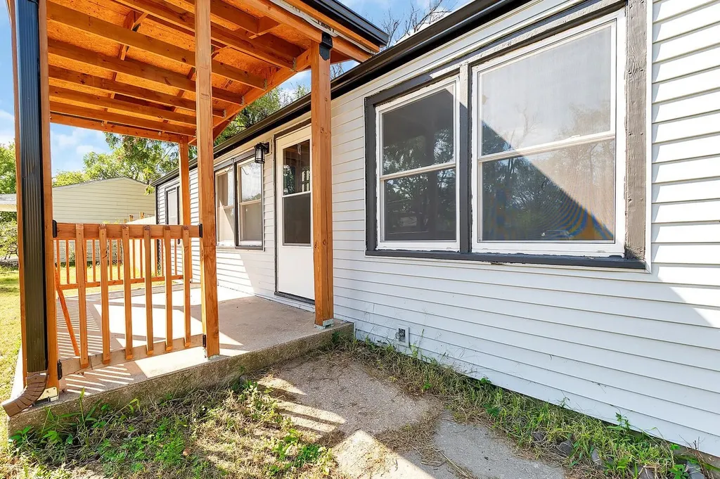 757 N Dougherty Avenue Wichita KS 67212