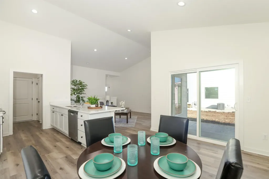 5346 Pinecrest Court N Bel Aire KS 67220