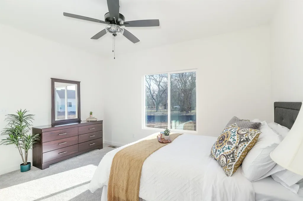 5346 Pinecrest Court N Bel Aire KS 67220