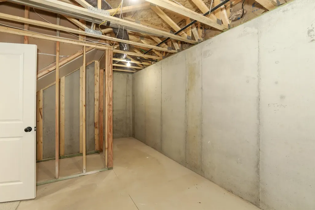 5346 Pinecrest Court N Bel Aire KS 67220