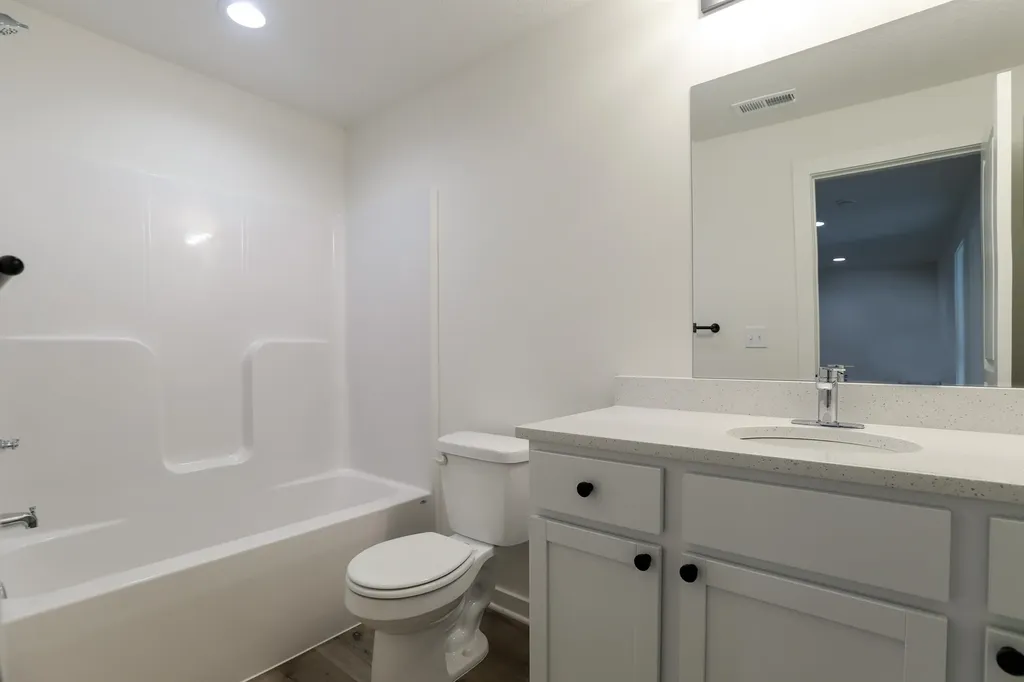 5346 Pinecrest Court N Bel Aire KS 67220