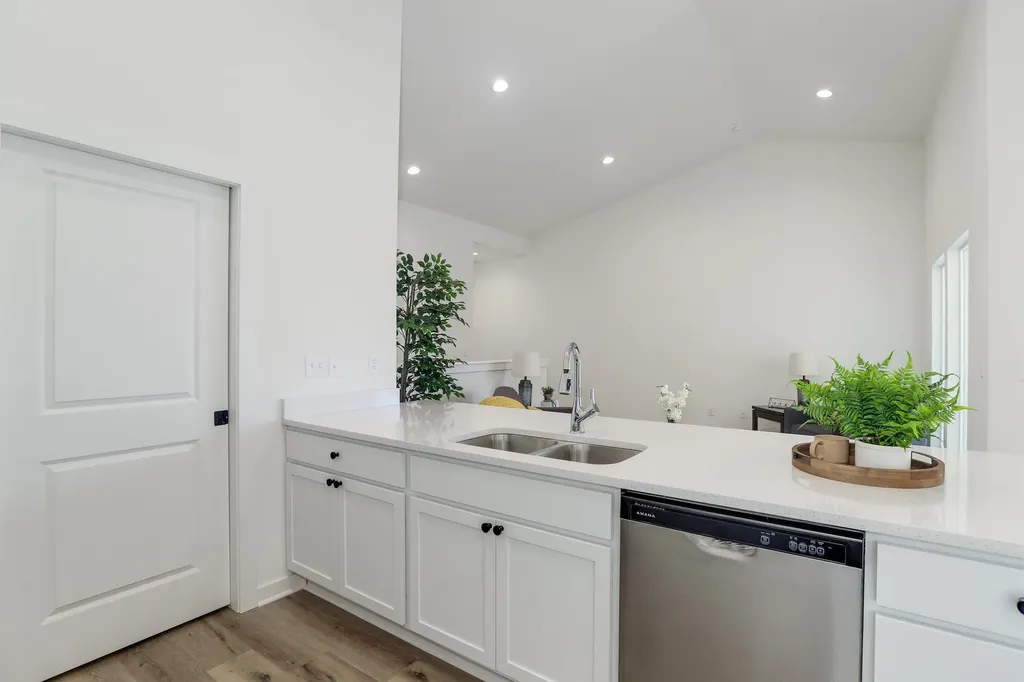 5346 Pinecrest Court N Bel Aire KS 67220
