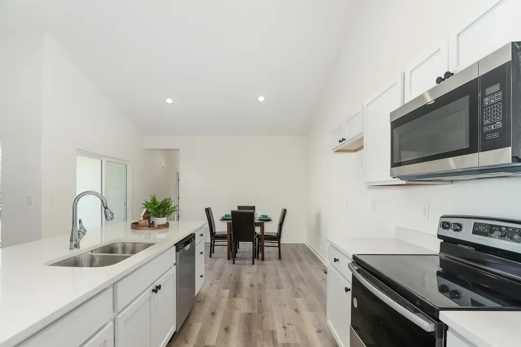 5346 Pinecrest Court N Bel Aire KS 67220