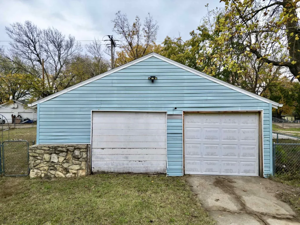 712 S C Street Arkansas City KS 67005