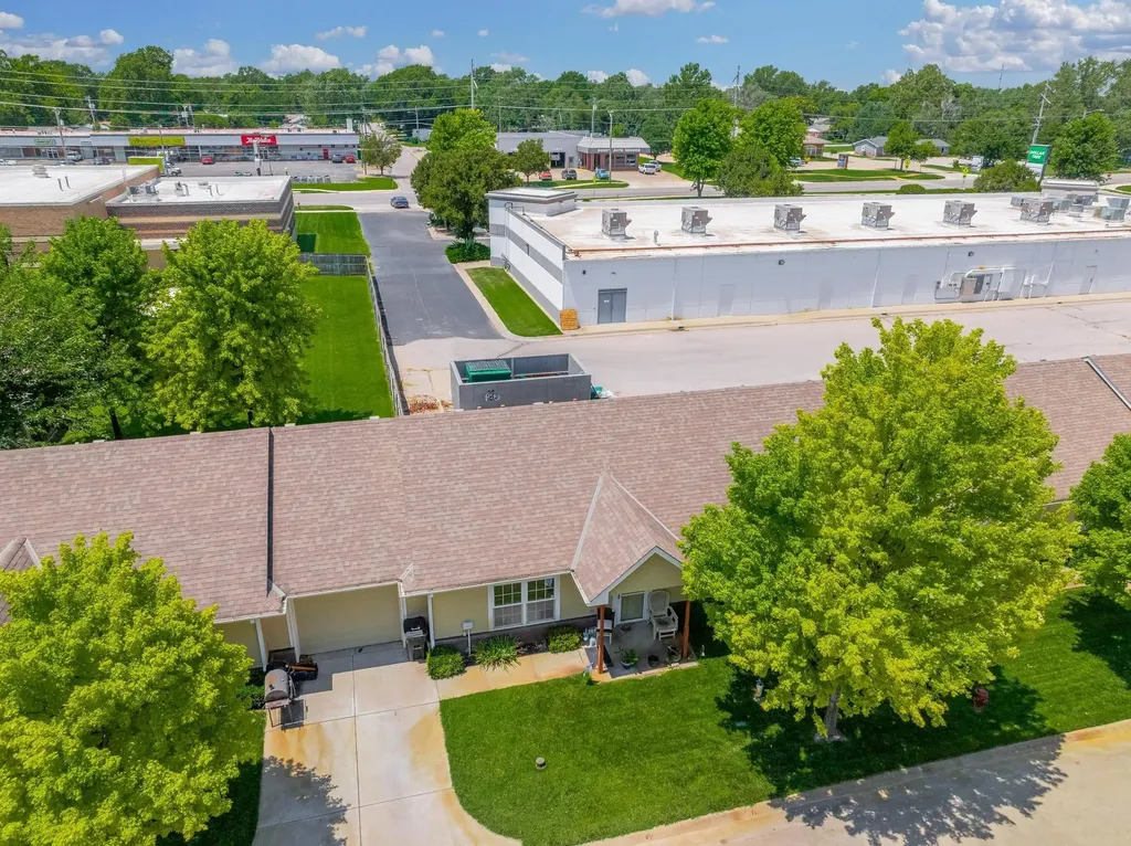 201 E Karla Avenue Haysville KS 67060