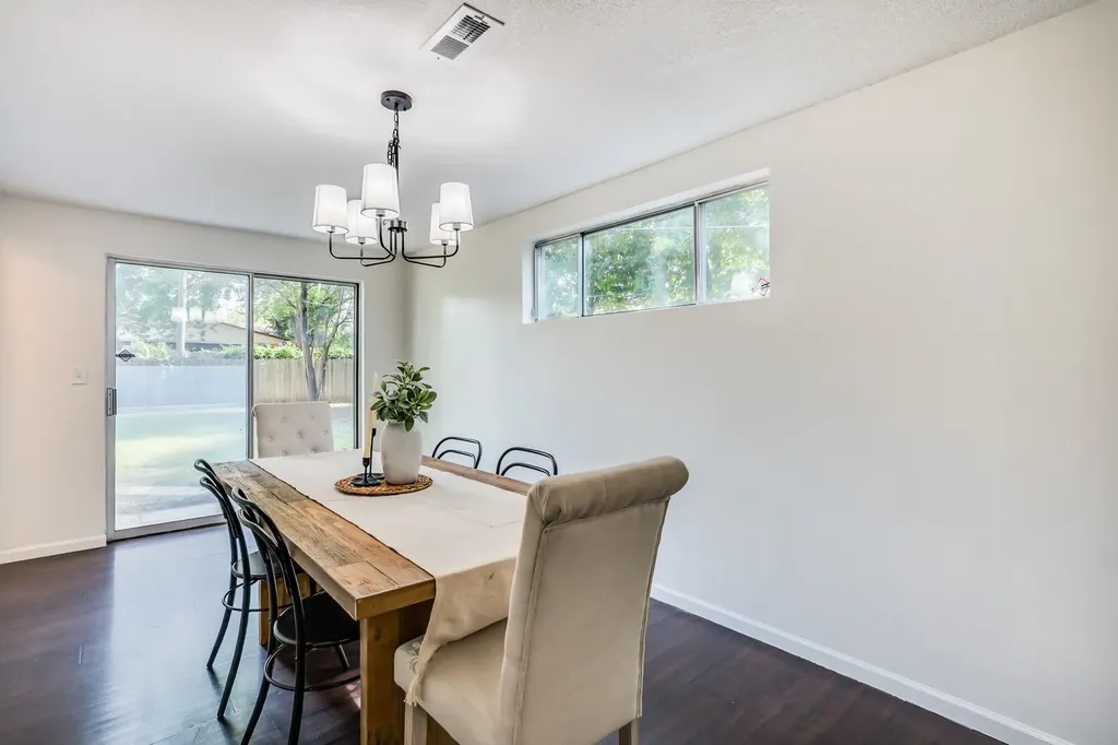 1903 E Bayley Street Wichita KS 67211