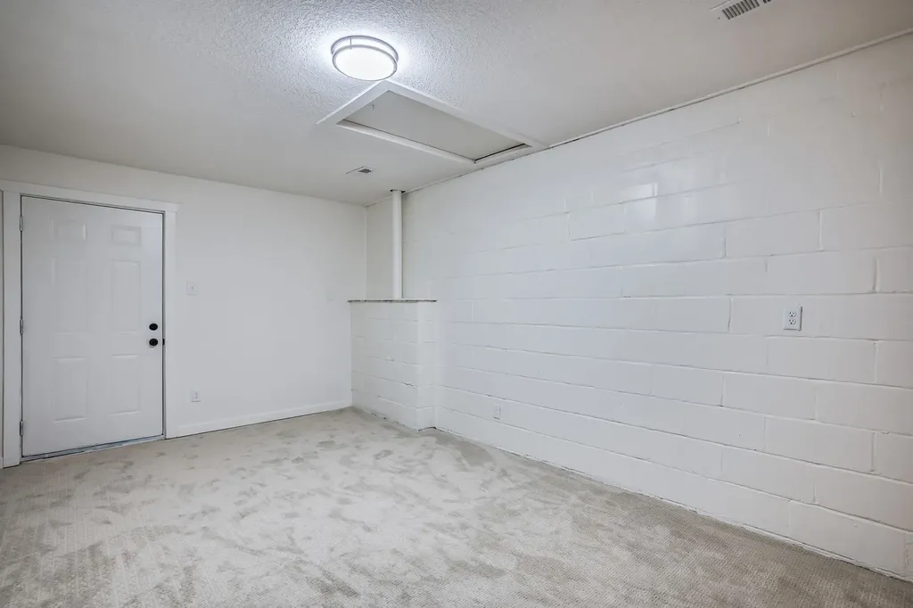 1903 E Bayley Street Wichita KS 67211