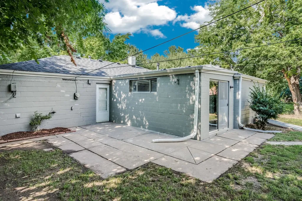 1903 E Bayley Street Wichita KS 67211