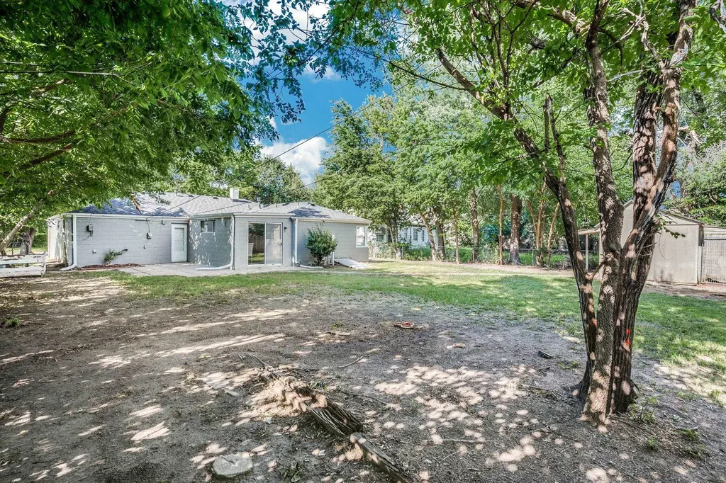 1903 E Bayley Street Wichita KS 67211