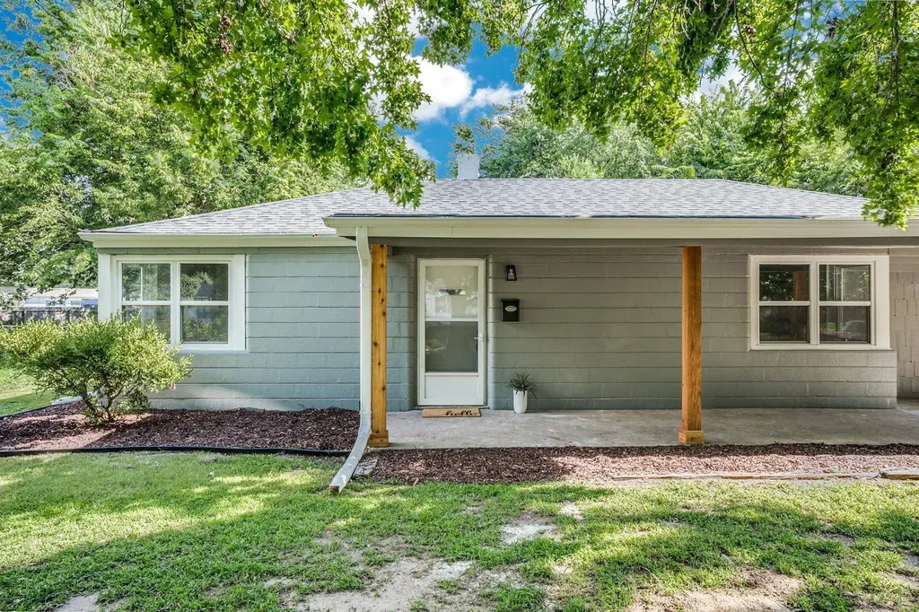 1903 E Bayley Street Wichita KS 67211