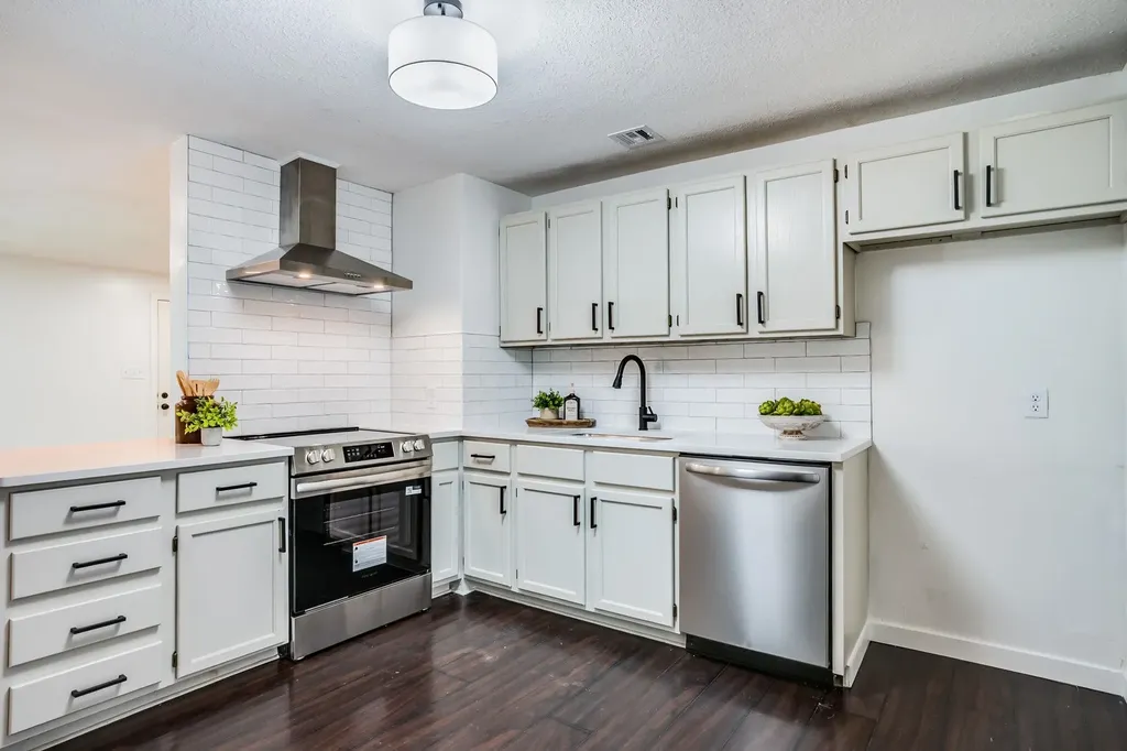 1903 E Bayley Street Wichita KS 67211