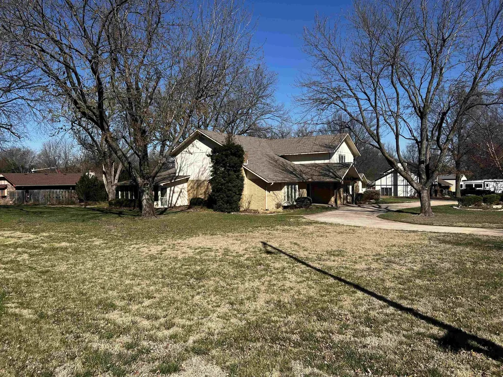 2305 N Squirrel Run Arkansas City KS 67005