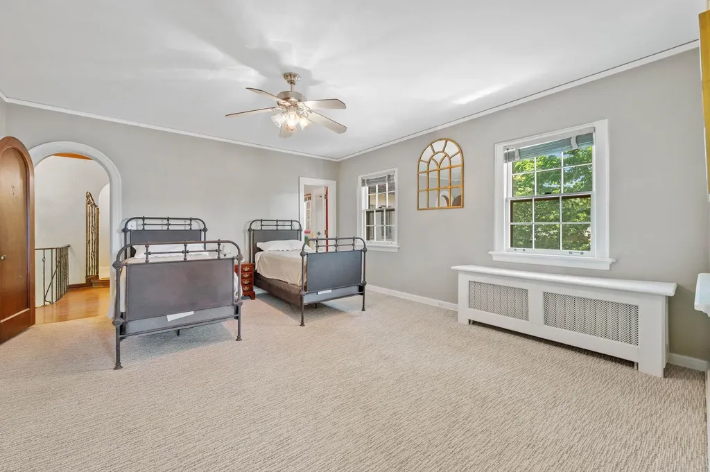 334 N Crestway Wichita KS 67208
