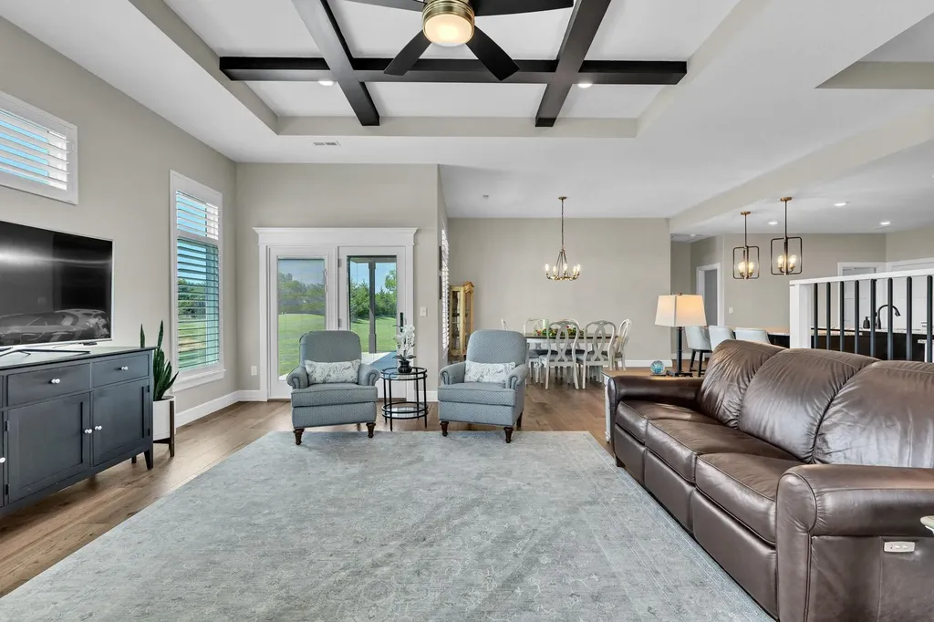1611 N Shadow Rock Drive Andover KS 67002