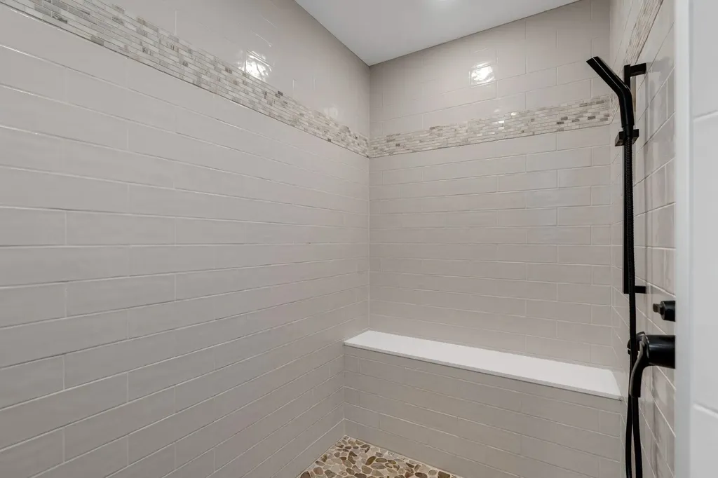 1611 N Shadow Rock Drive Andover KS 67002