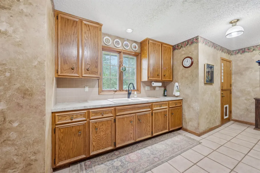 11 N Sandpiper Street Wichita KS 67230