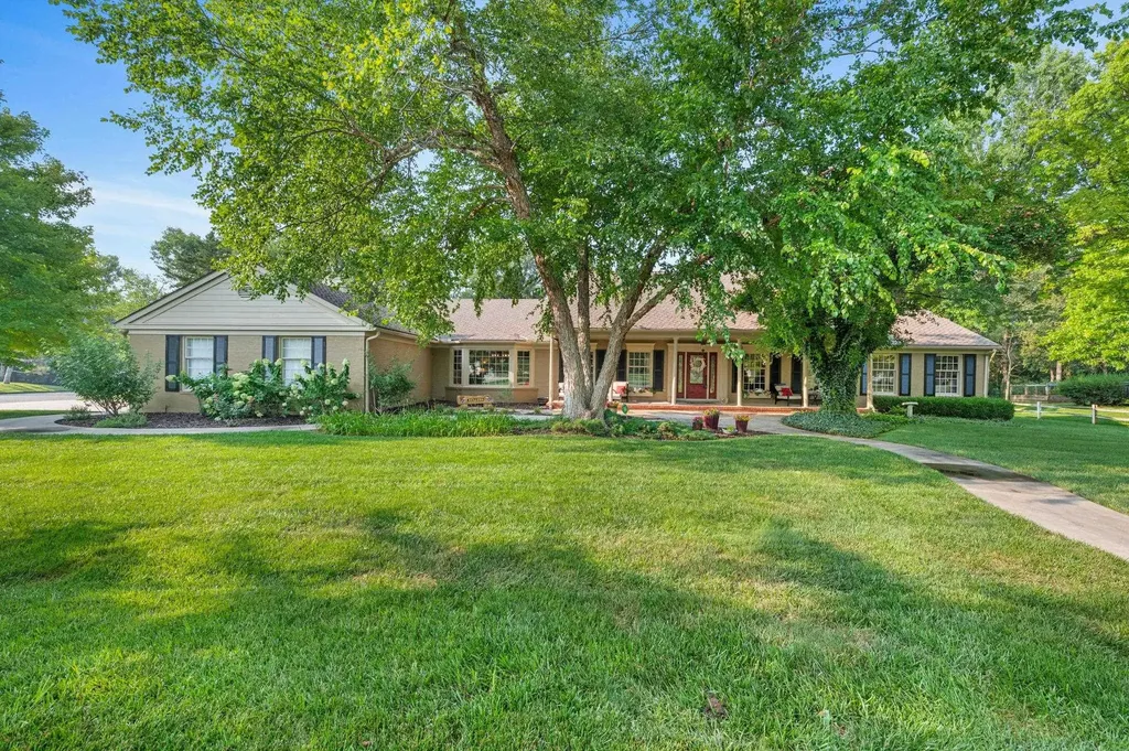 7 E Swallow Street Wichita KS 67230