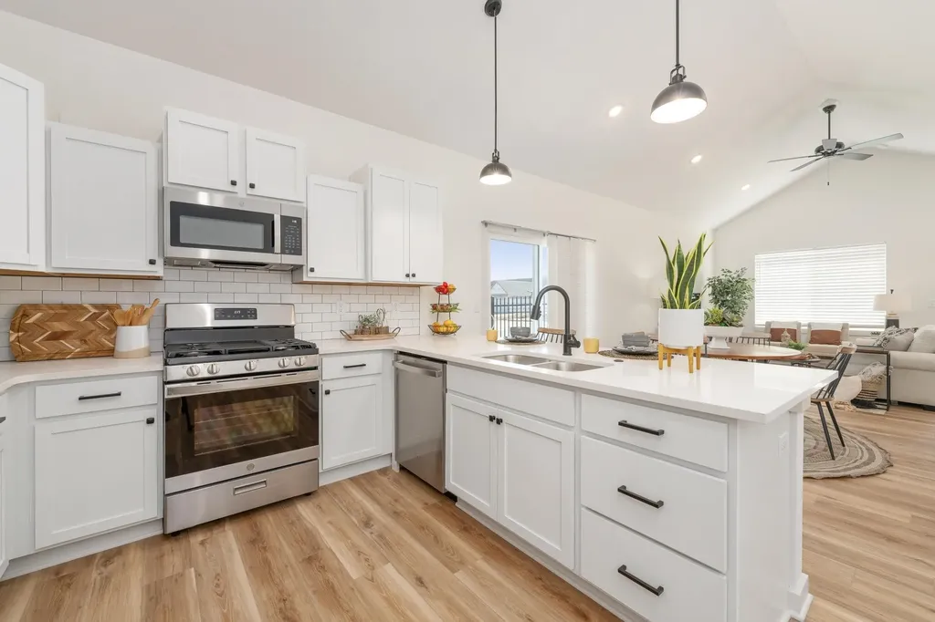 2424 E Elk Ridge Avenue Goddard KS 67052