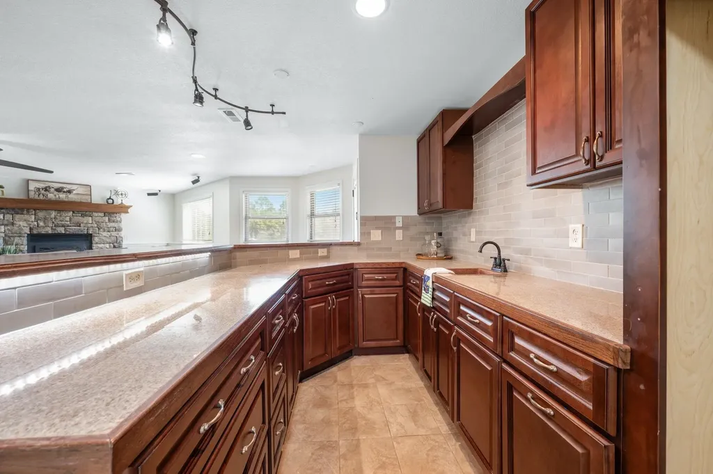 9002 E 87th Street S Derby KS 67037