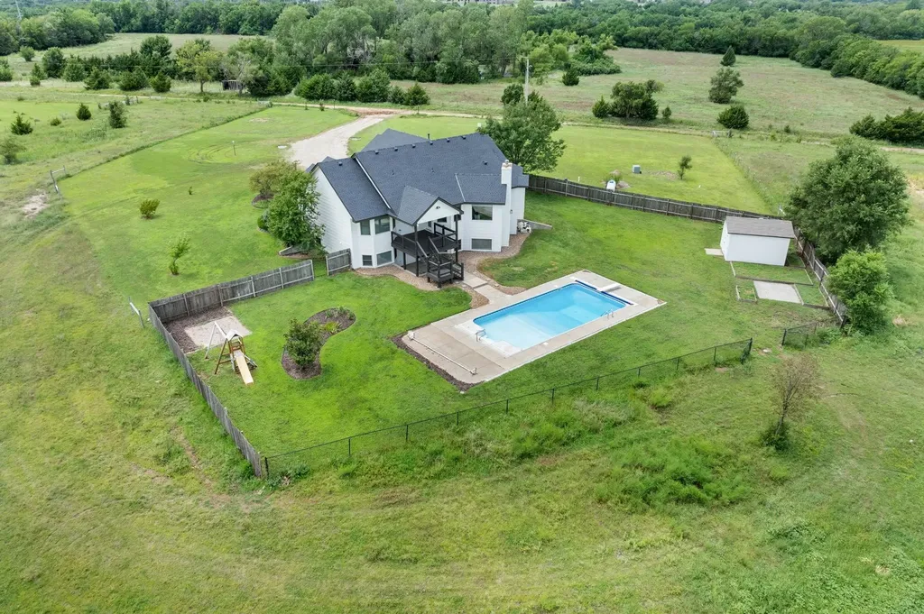 9002 E 87th Street S Derby KS 67037
