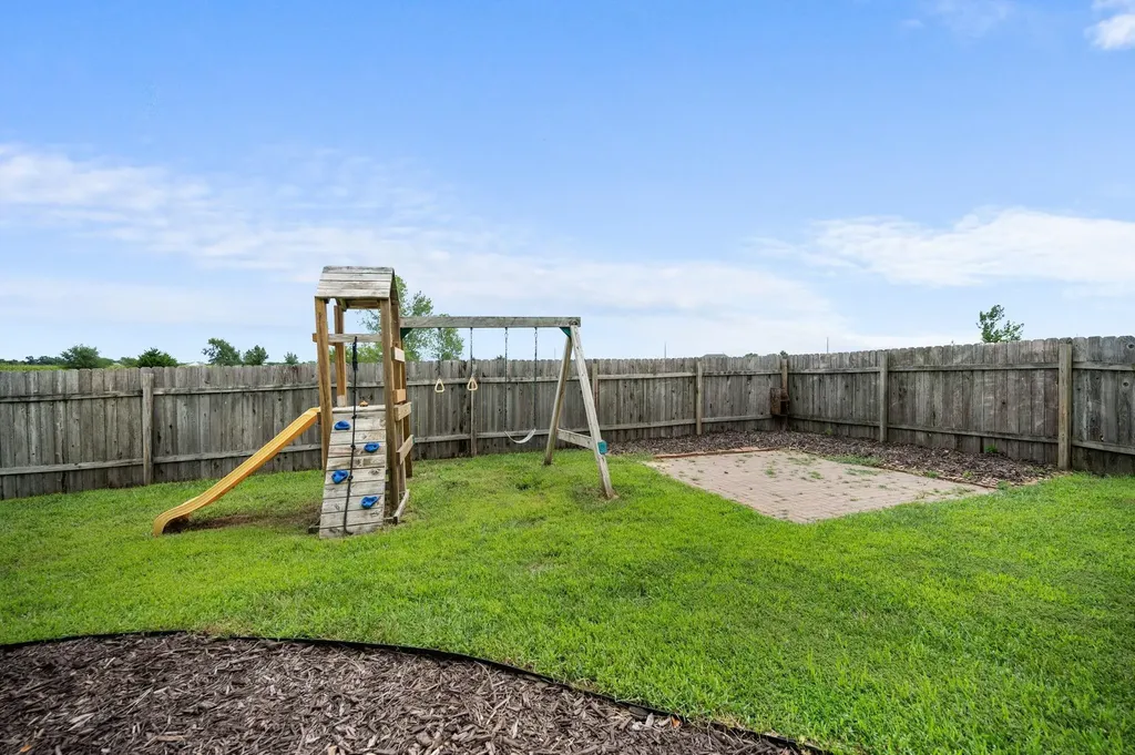 9002 E 87th Street S Derby KS 67037