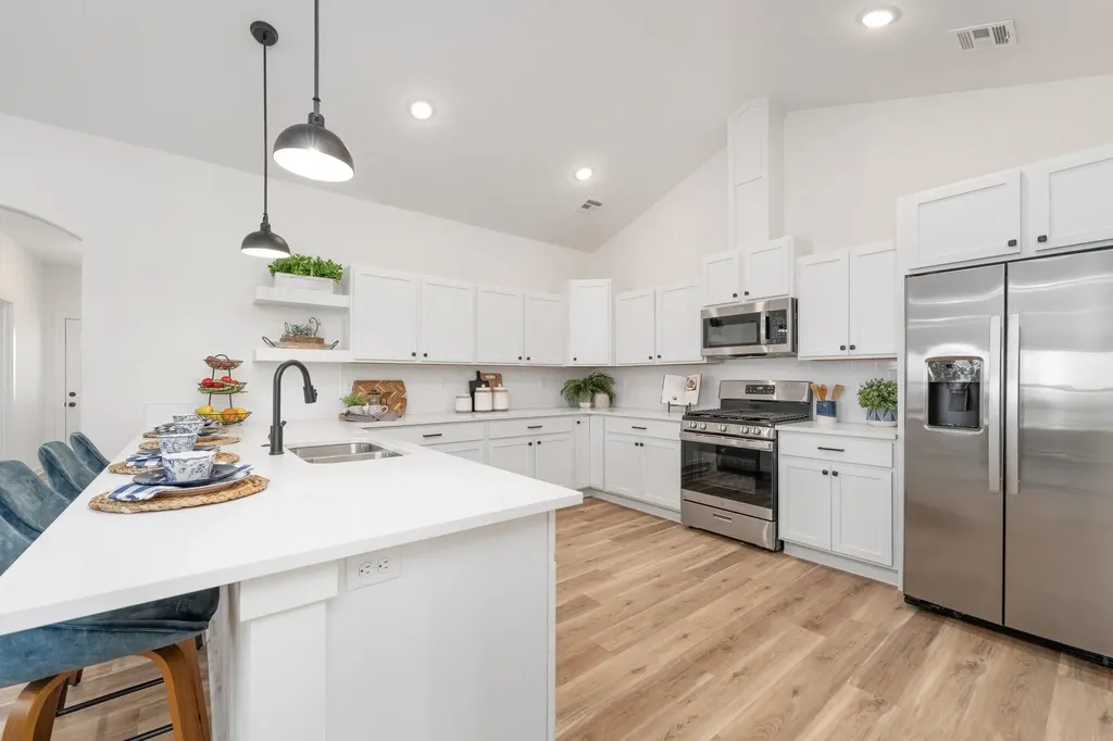 2430 S Pronghorn Street Goddard KS 67052