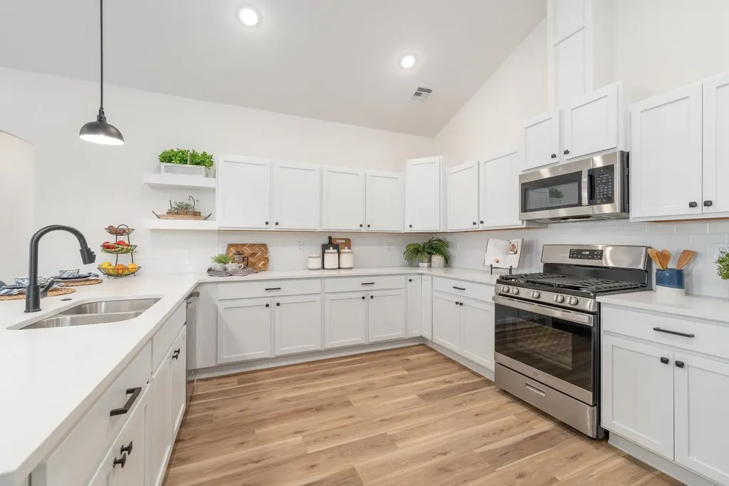 2430 S Pronghorn Street Goddard KS 67052