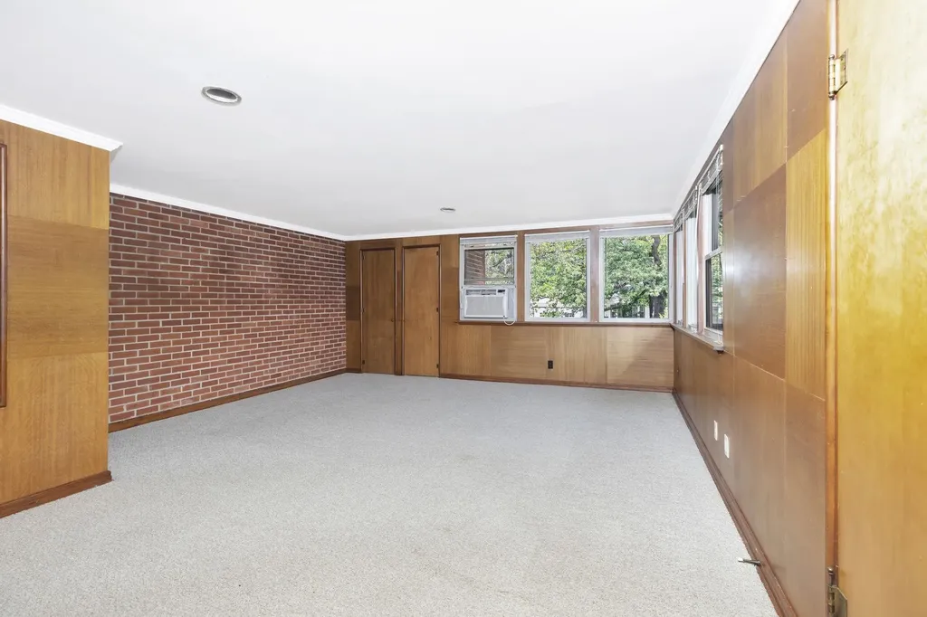 3615 E Mossman Avenue Wichita KS 67208