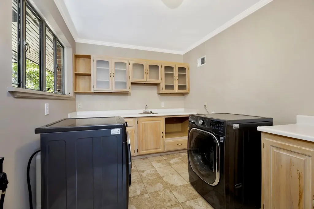3615 E Mossman Avenue Wichita KS 67208