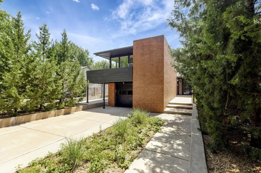3615 E Mossman Avenue Wichita KS 67208