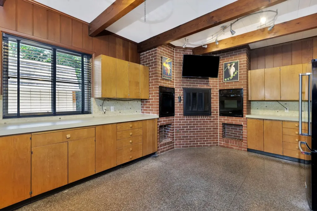 3615 E Mossman Avenue Wichita KS 67208